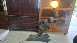Bronze Vintage style floor lamp, a koala clinging to a tree branch with a baby. Base 50x90 cm. 133 talls
