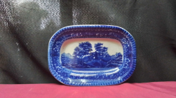 A Lovely Flu- blue wall hanging rec plate.
L28 D19cm.