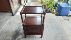 Antique HT cushman manufacturing company flame Mahogany Table.
43x73x35cm.