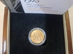 1915 King George V Gold Half Sovereign coin 22 carat gold. 