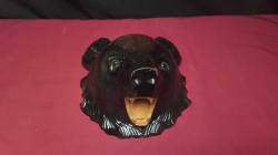 Vintage hand- carved bear head wall decor folk -art style, good condition. 
H20 W10cm.