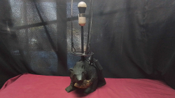 Rustic Resin bear with fish table Lamp.
H68 W11cm.