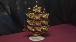 Vintage shell-wood ship,souvenir frome 33 regular convention ,Japanese. 
H31 W12cm.