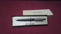 Vintage 1996 Parker Jotter ballpoint pen-Blue body ,Arrow clip,made in UK .