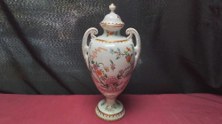 Bdientar urn with Lid with butterfly motifs.