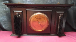 OAK Baronmeter vintage Brush stand .
H30 W57cm.