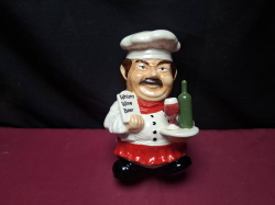 A Ceramic chef wine whisky and beer .
H21cmx12cm