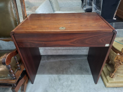 Dressing table lifting lid, mirror missing