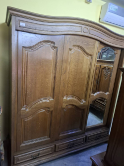 Oak French 3 door drawer with glass mirror